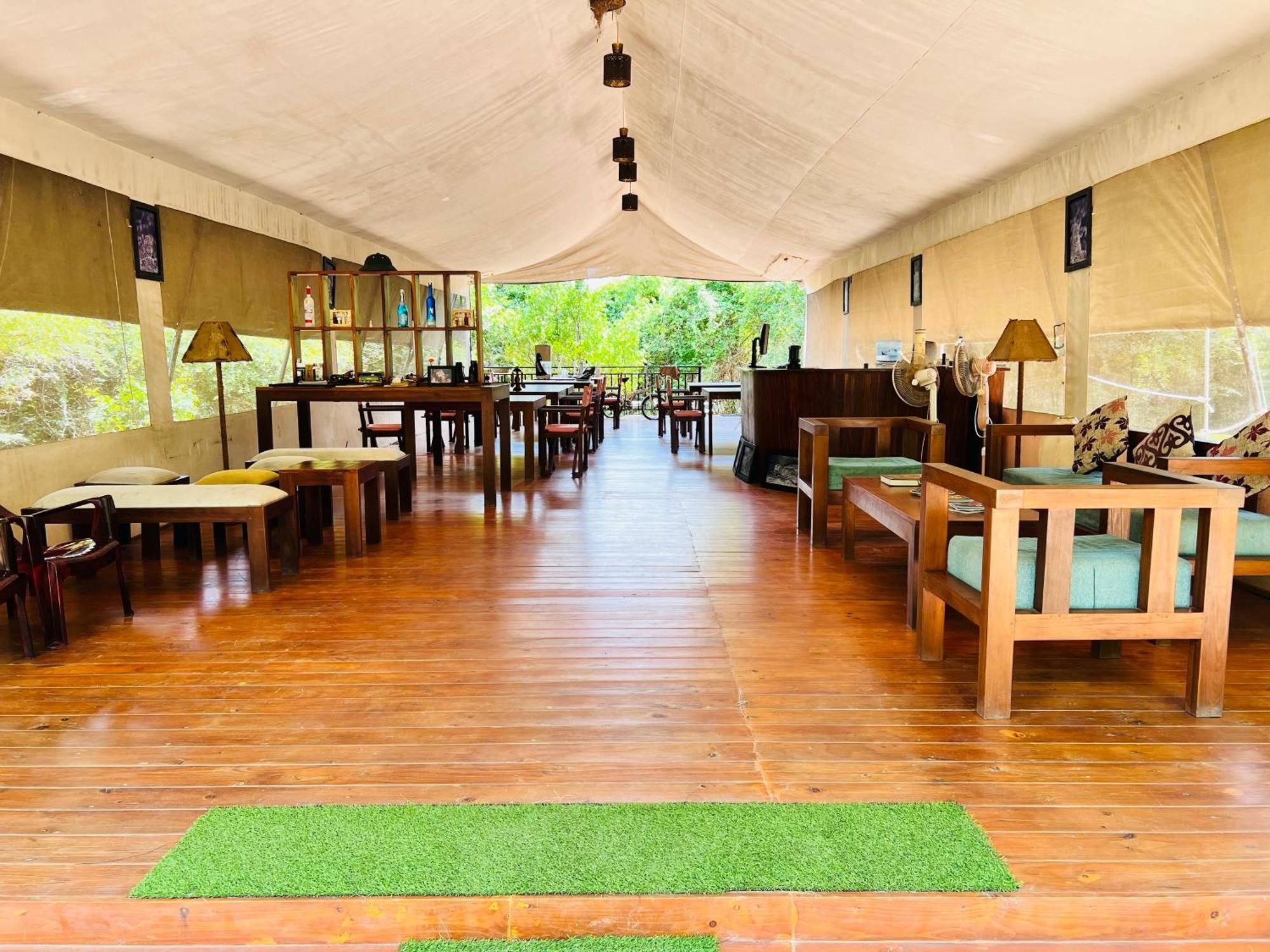 Yala Hotel Lion -Air Conditioned High Luxury Safari Camp Zewnętrze zdjęcie